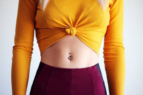 This Is How to Change Your Belly Button Ring