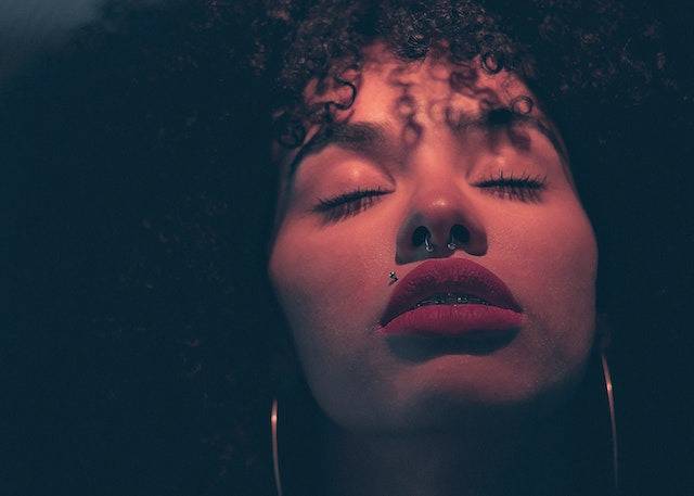 Septum Piercings 101: Everything You Need to Know Before and After